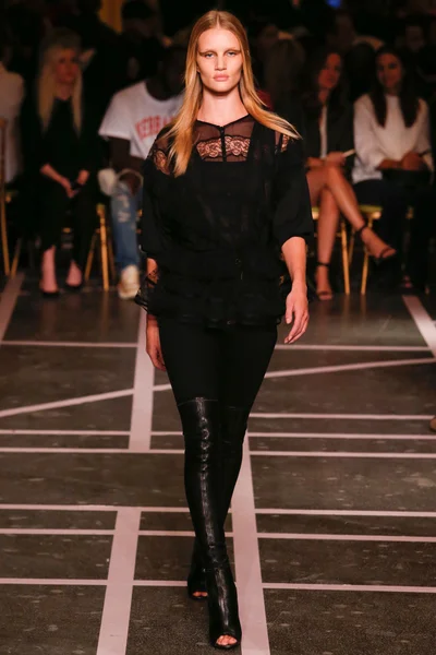 Look 46